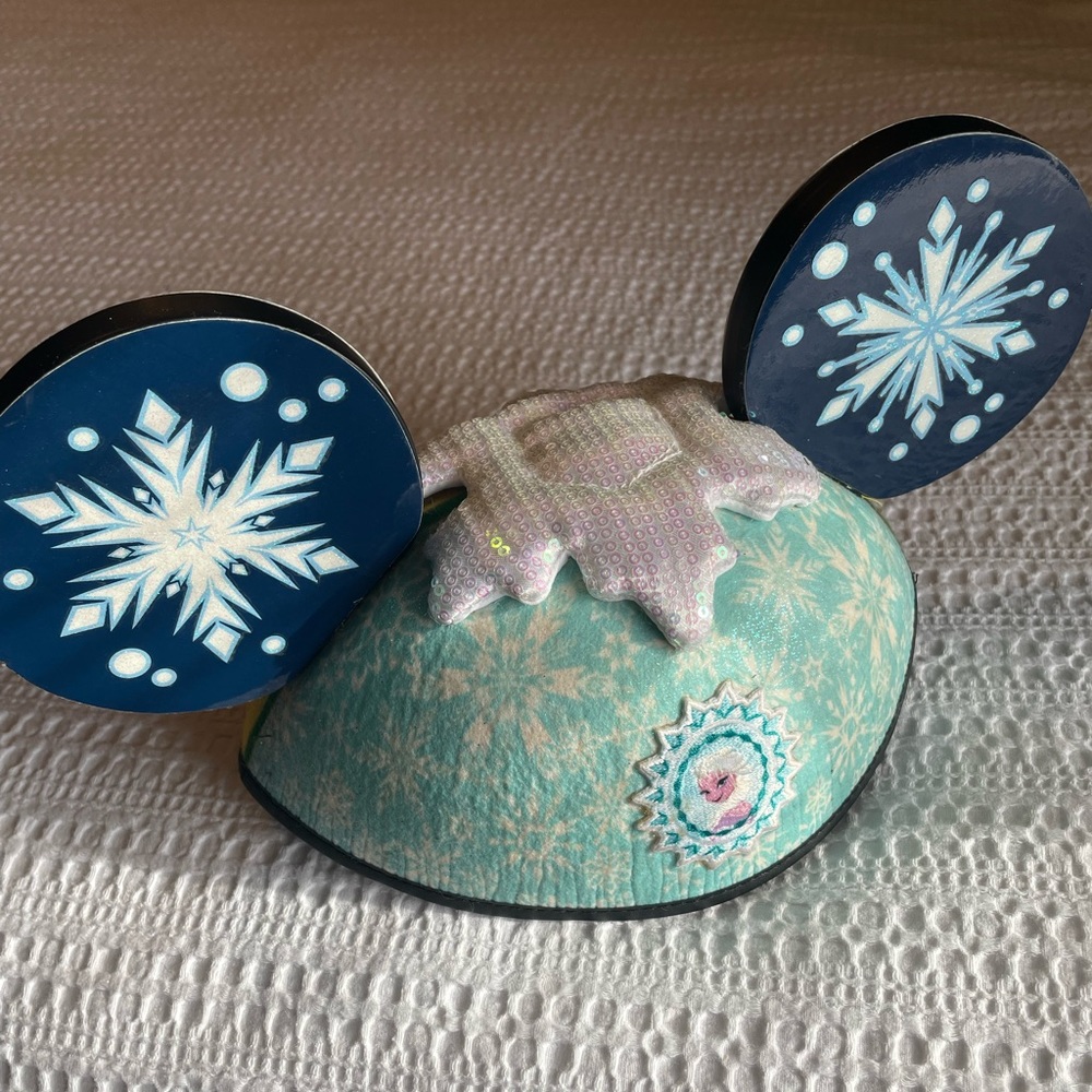 NWT Disney Frozen Elsa Anna Ear Hat